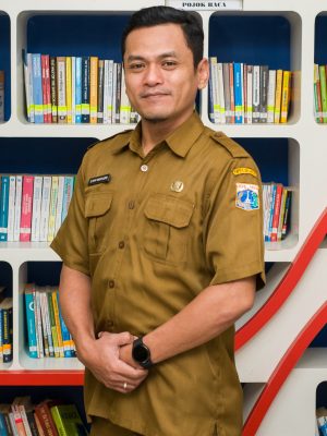 Ilham Wahyudin,S.Pd.